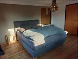 DME Immobilien, Schlafzimmer mit Doppelbett