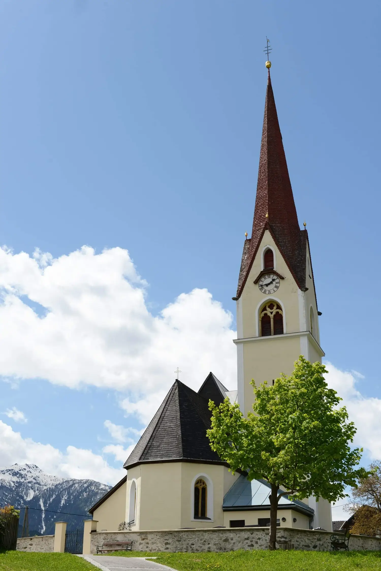 DME Immobilien, Bauernhaus in der Nähe der Berge